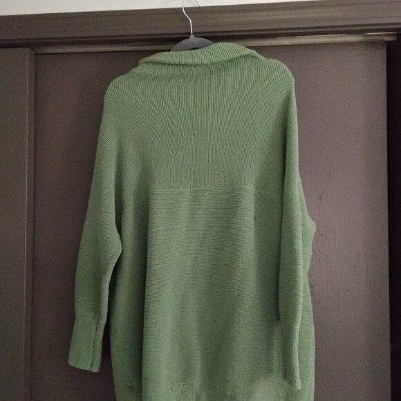 Free People top - Picture 3 of 3